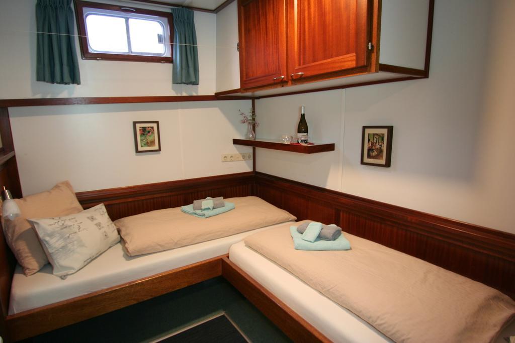 Hotelboat Fiep Amsterdam Eksteriør bilde